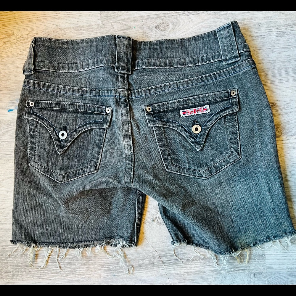 Hudson cut off short with back pockets